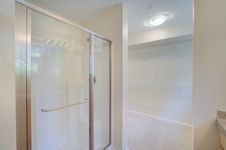 Building Photo - 11306 124th Ave NE