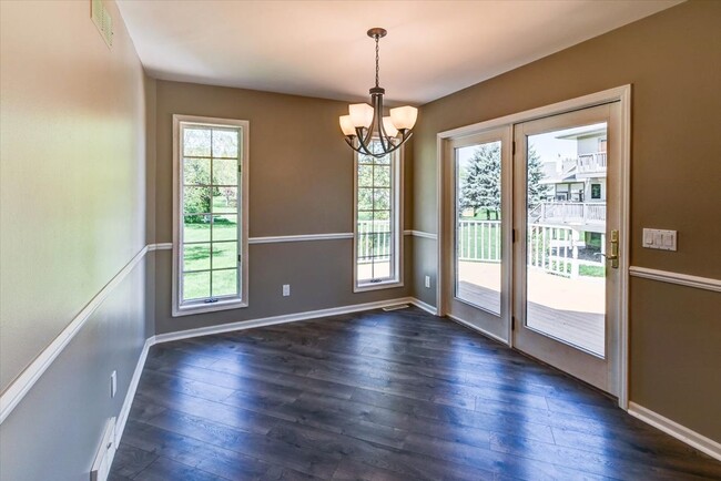 Building Photo - Beautifully updated 4 bedroom home in Southbridge, Waunakee