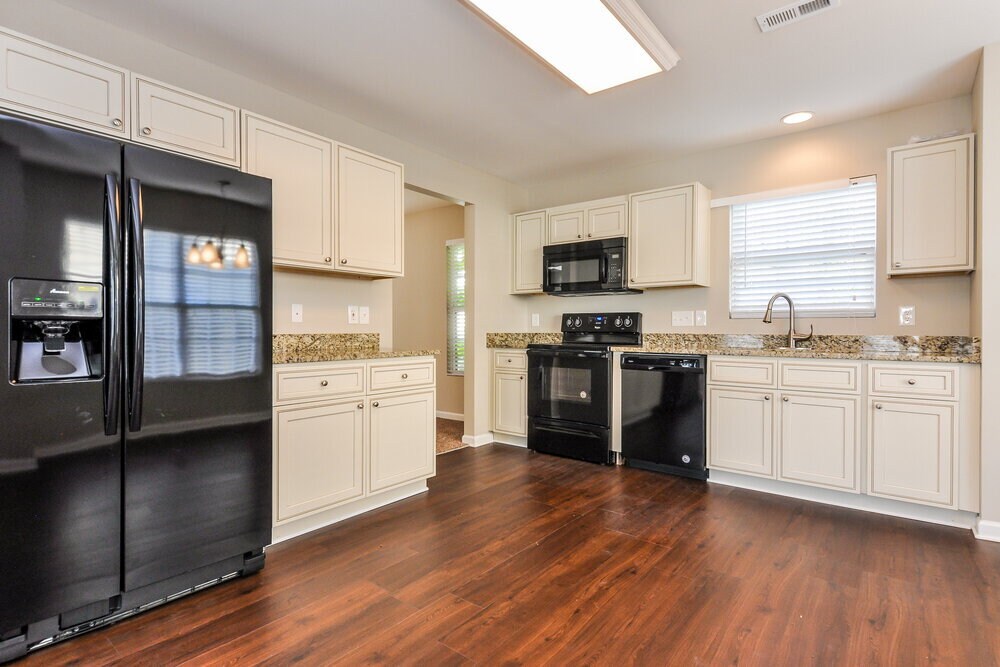 Building Photo - 3715 Horseshoe Farm St