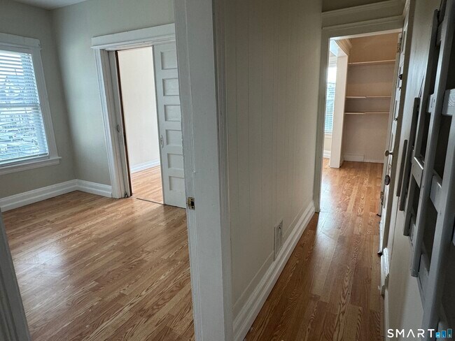 Building Photo - 548 Colorado Ave