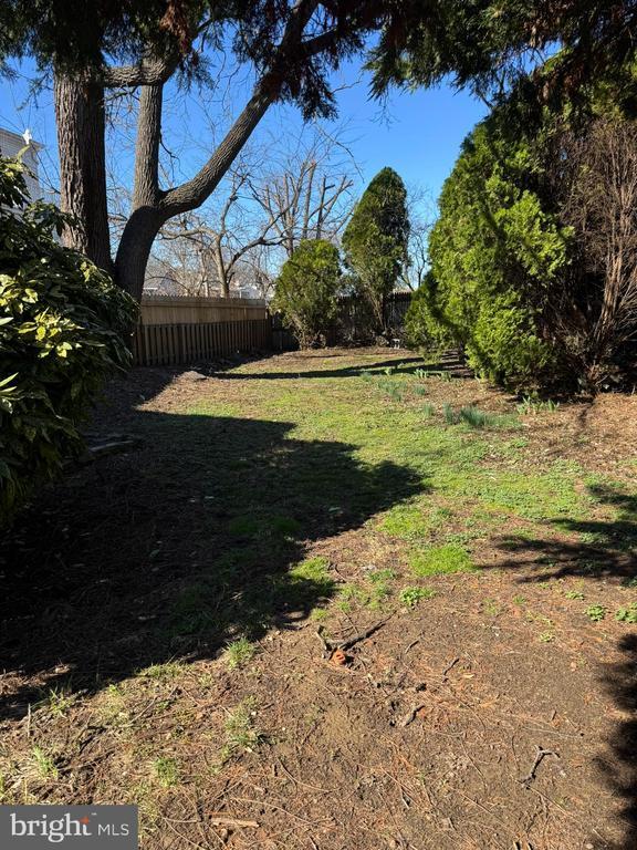 Building Photo - 125 S Bentz St