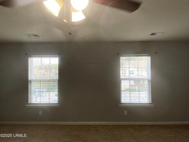 Building Photo - 204 Mission Way