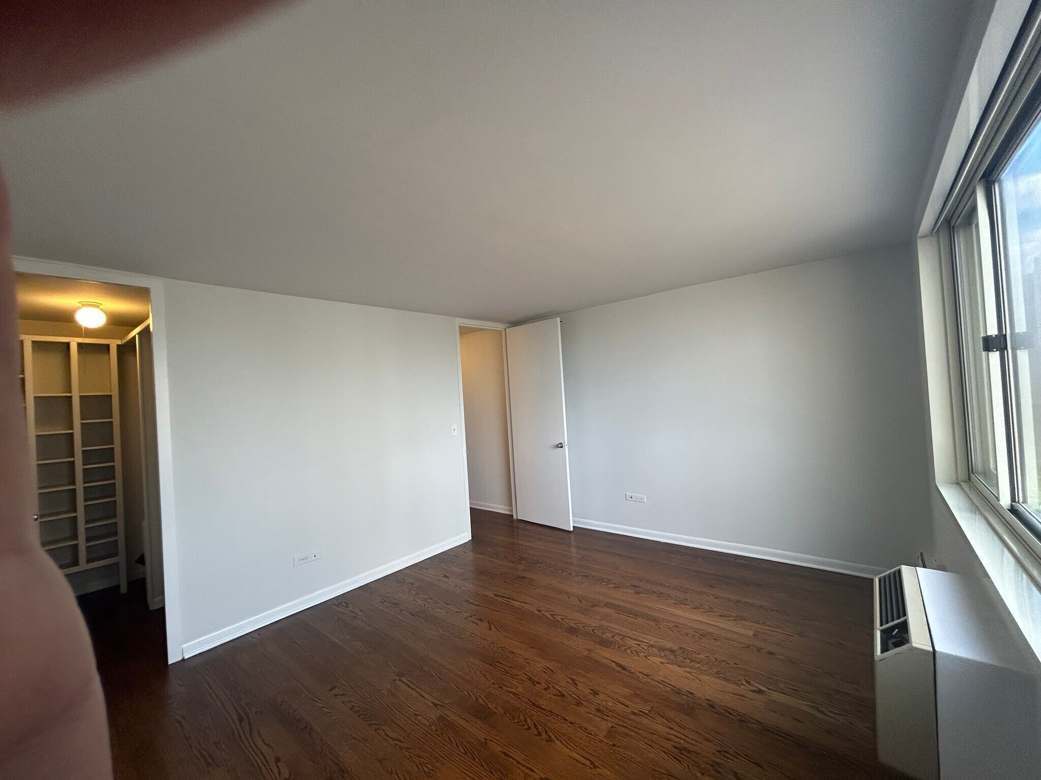 Building Photo - 1350 N Dearborn St