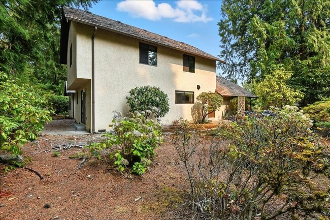 Building Photo - 3bd/2.25ba Edmonds House