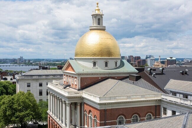 Building Photo - 21 Beacon St