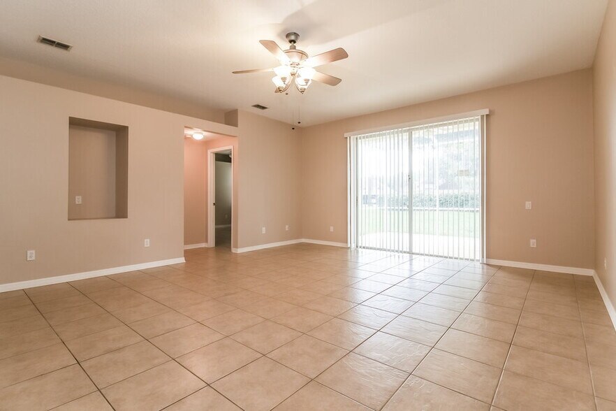Building Photo - 5512 Terrain De Golf Dr