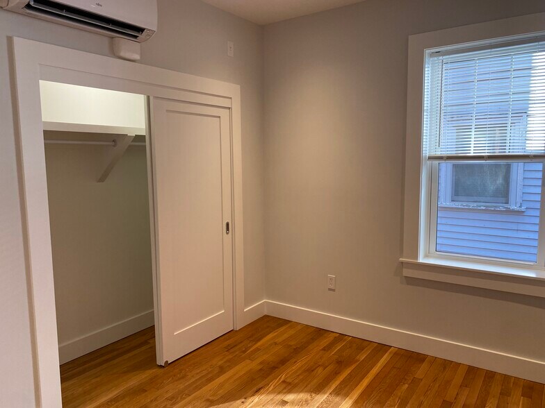 Building Photo - 18 Forest St