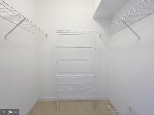 Building Photo - Luxurious Fairfax City 2 bed Condo