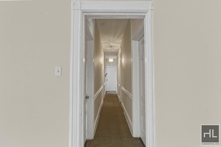 Building Photo - Willow Street