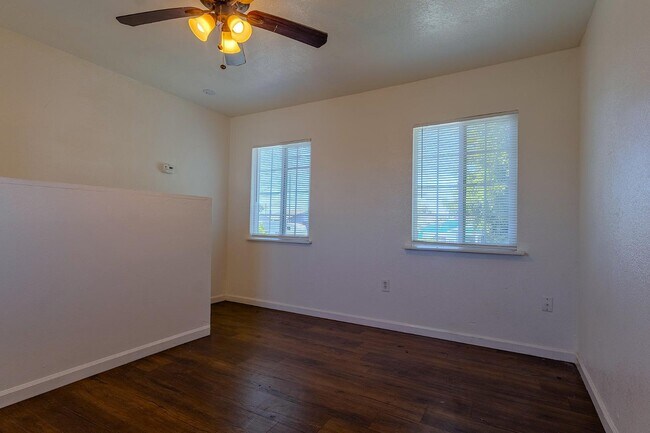 Building Photo - 1112 S El Dorado St