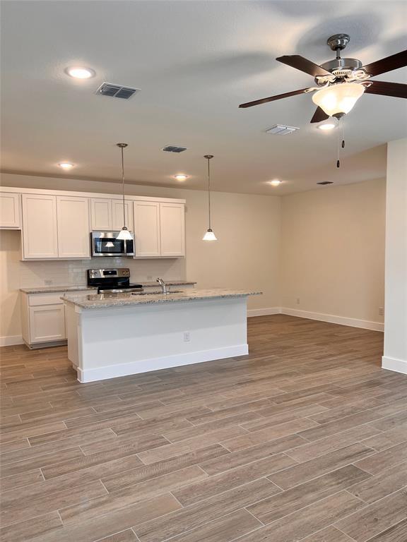 Building Photo - 442 Parkline Dr