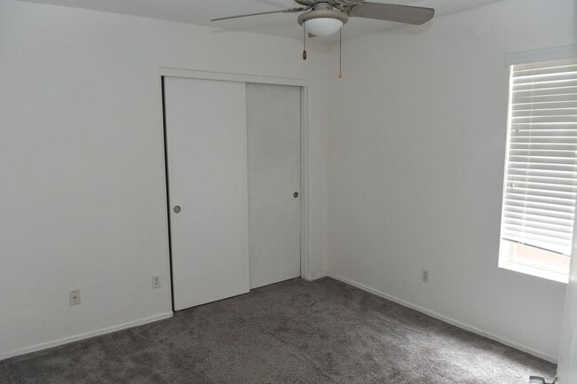Building Photo - 16625 S 46th Pl