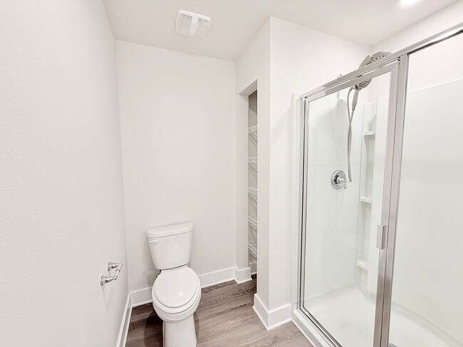 Building Photo - 3-Bedroom Townhouse - Community Pool