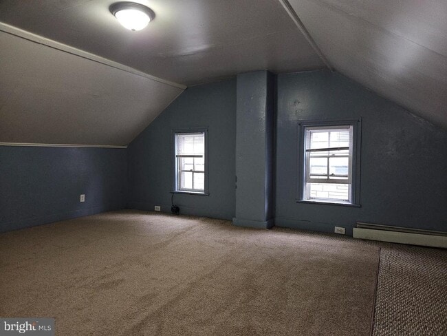 Building Photo - 257 W Rowe St