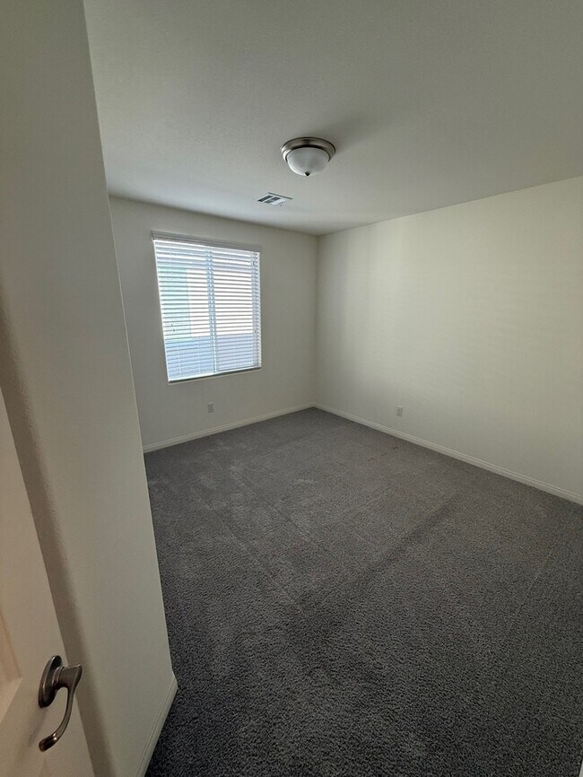 Building Photo - 8069 Athos Ct