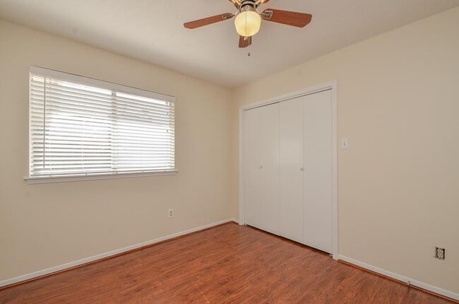 Building Photo - 1035 Western Meadows Dr