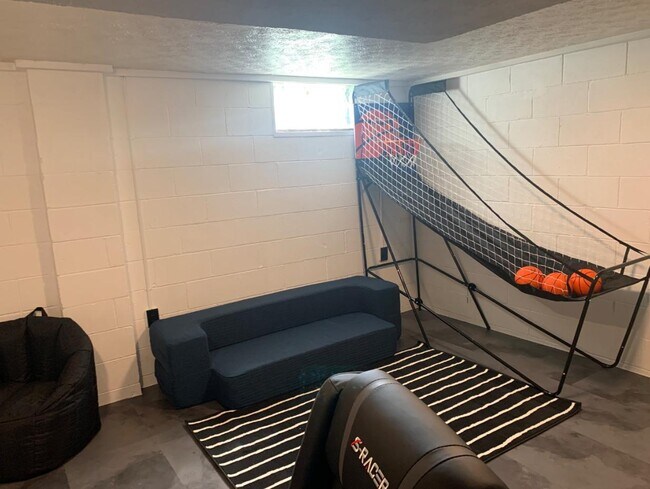 Building Photo - 5808 Stormcroft Ave