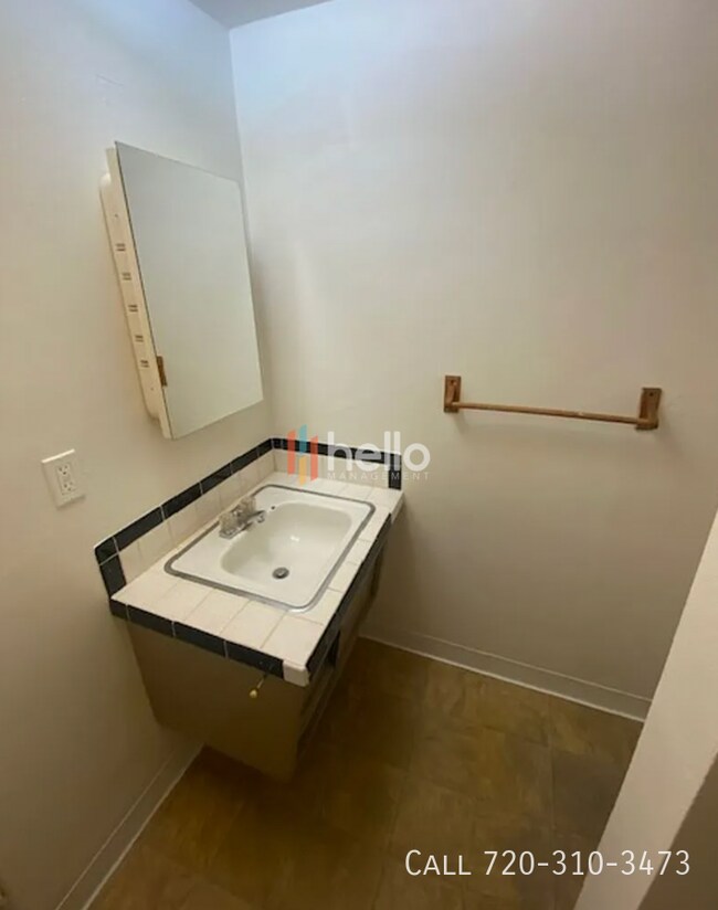 Building Photo - 7310 W 10th Ave