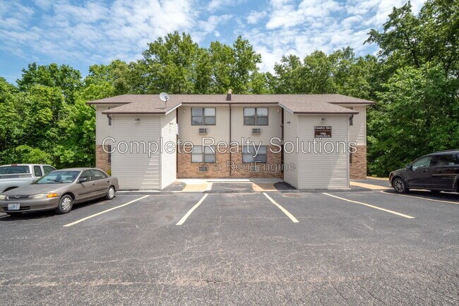 Building Photo - 790 Country Aire Ct