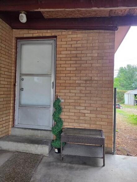 Building Photo - 3760 S Redmaple Rd