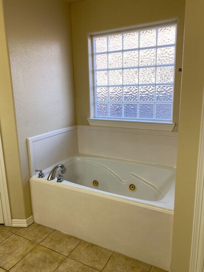 Building Photo - 3 Bedroom Home for Rent in Springdale!