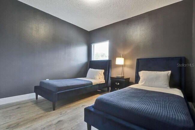 Building Photo - 820 Grantham Dr