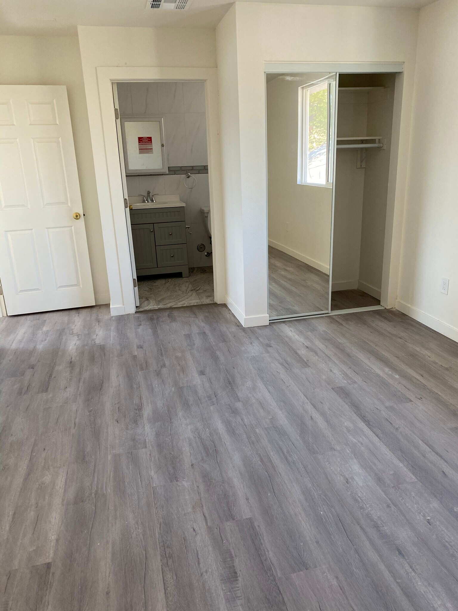 Building Photo - 4059 Brighton Ave