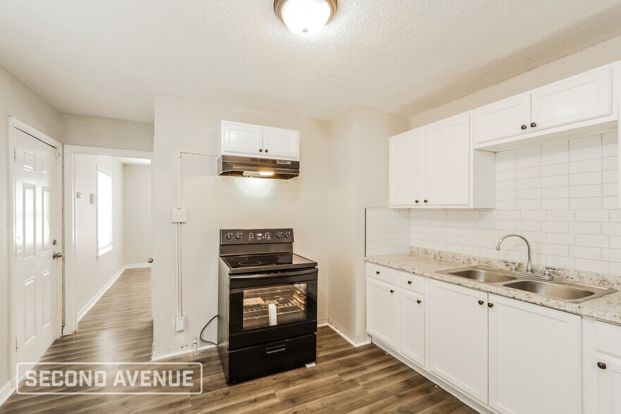 Building Photo - 4412 Kensington Ave