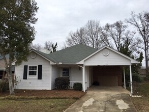 Building Photo - 2 bed, 2 bath home for rent in Barnett Bend!