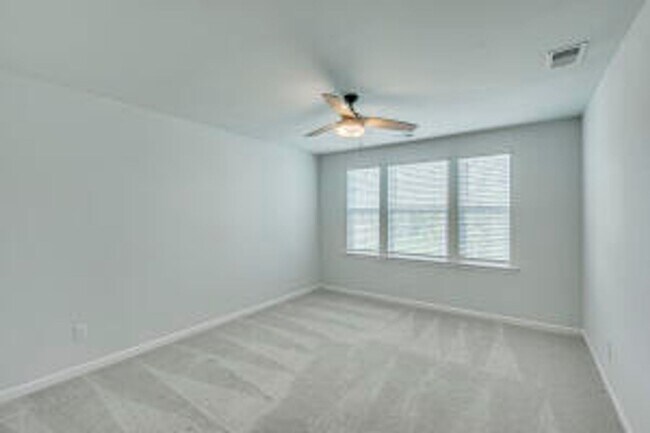 Building Photo - Available March 10th. Beautiful 6 BR/4.5 BA Home in Tanner Plantation!