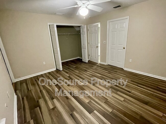 Building Photo - 4434 Gearhart Rd