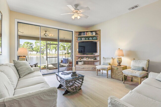 Building Photo - 623 Bayou Dr