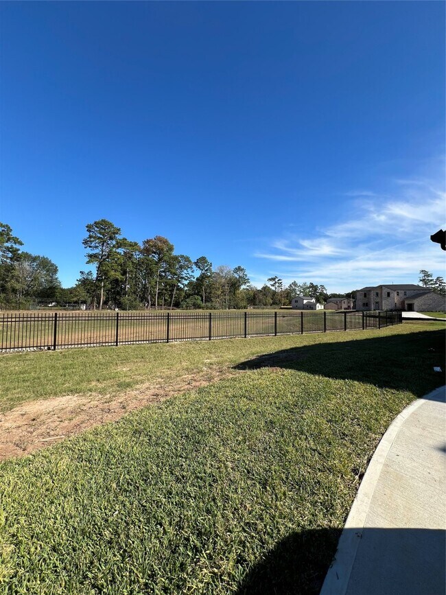 Building Photo - 2603 Piemonte Ave