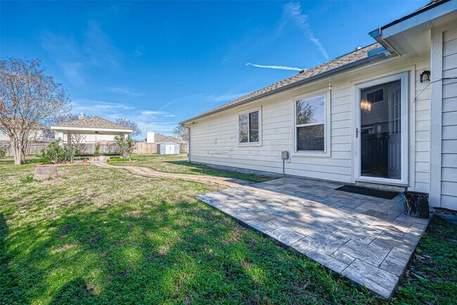 Building Photo - 11015 WARATH Oak Ct