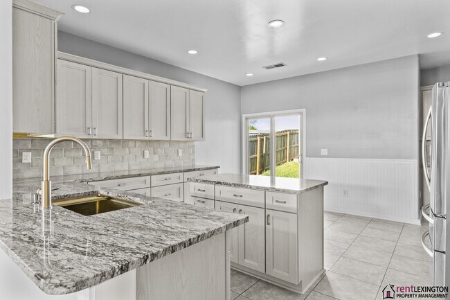 Building Photo - 111 High Hope Ln