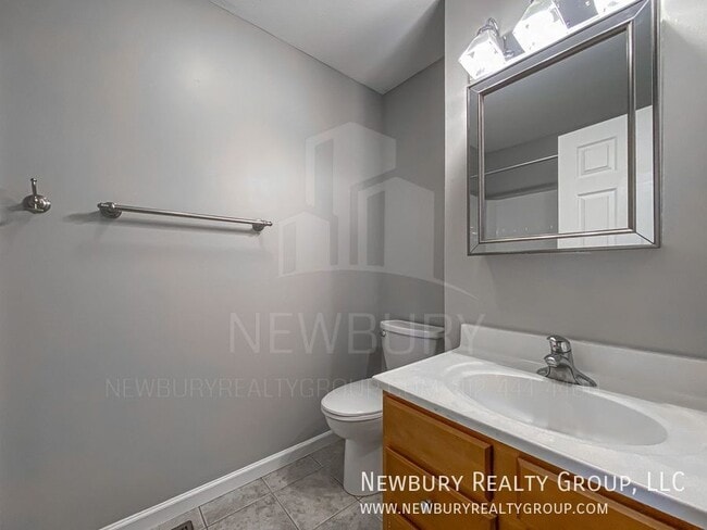 Building Photo - 135 Banksville Pl