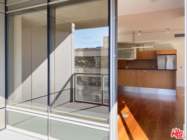 Building Photo - 1155 S Grand Ave