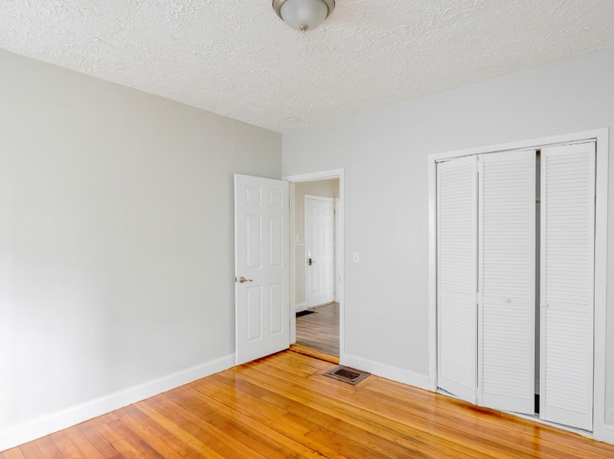 Building Photo - 17 Cawfield St