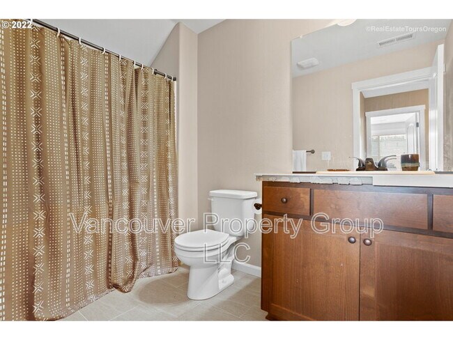 Building Photo - 2707 NE 131st Ct