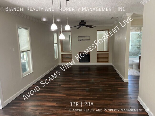 Building Photo - 3017 Sarah Dr
