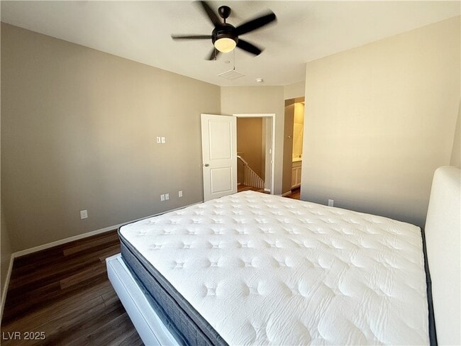 Building Photo - 525 Mossy Cup St