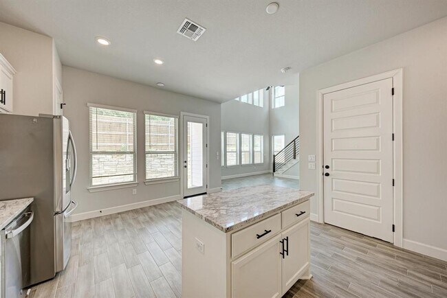 Building Photo - 12811 Stanford Dr