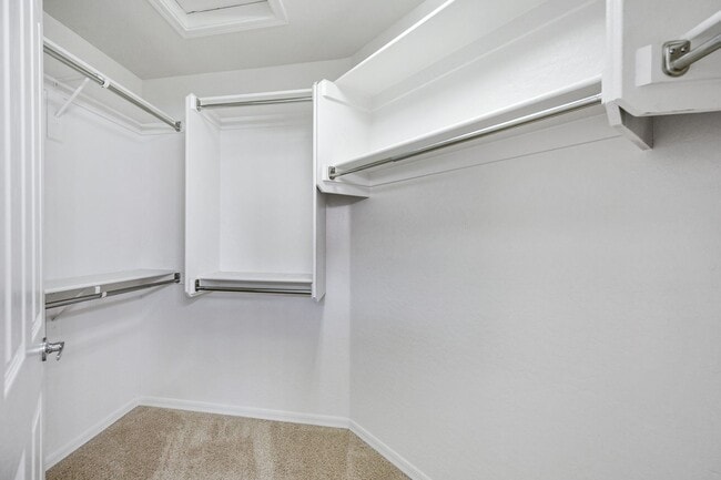 Building Photo - SFH 3-2