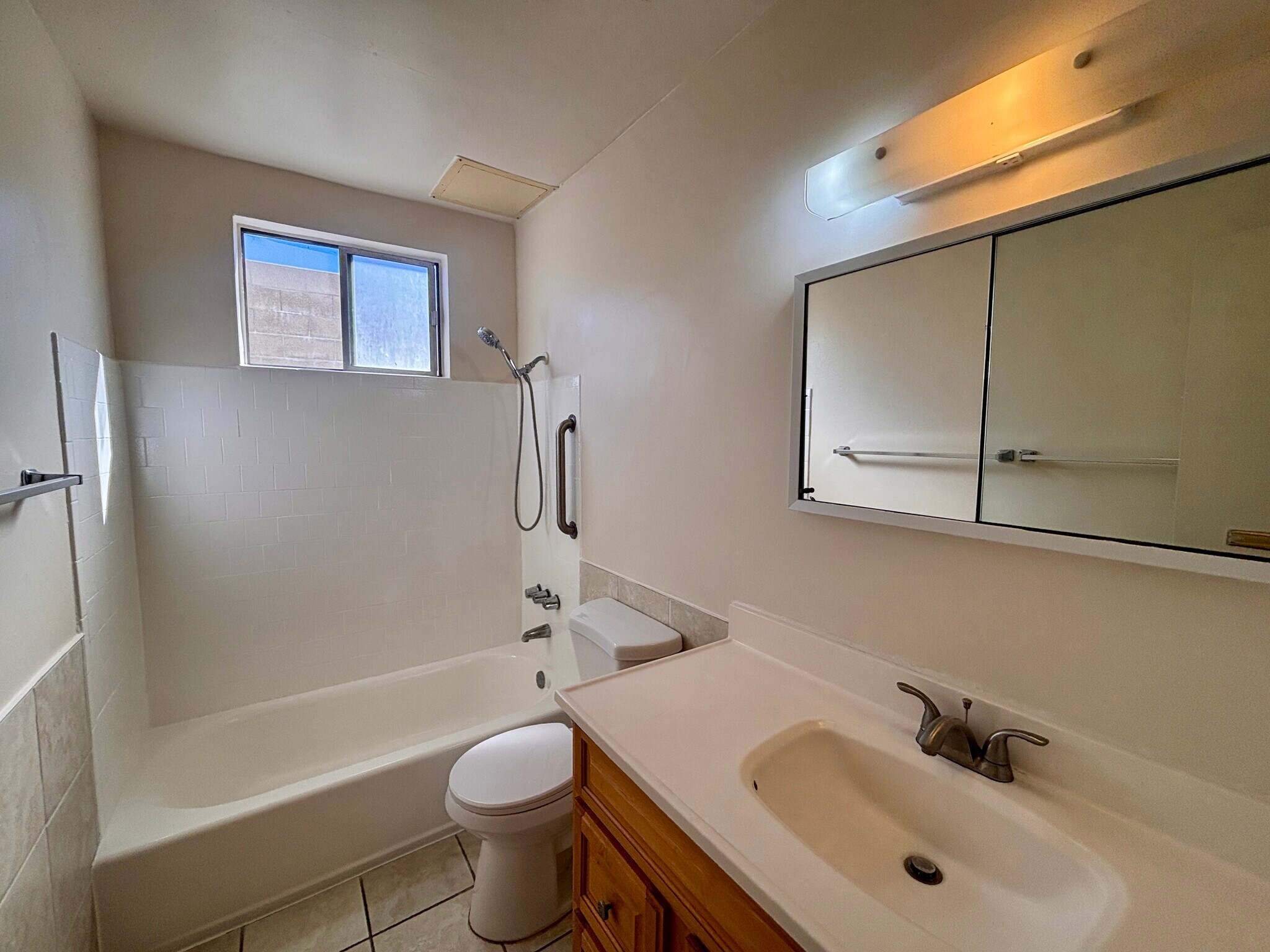 Building Photo - 524 N 21st St