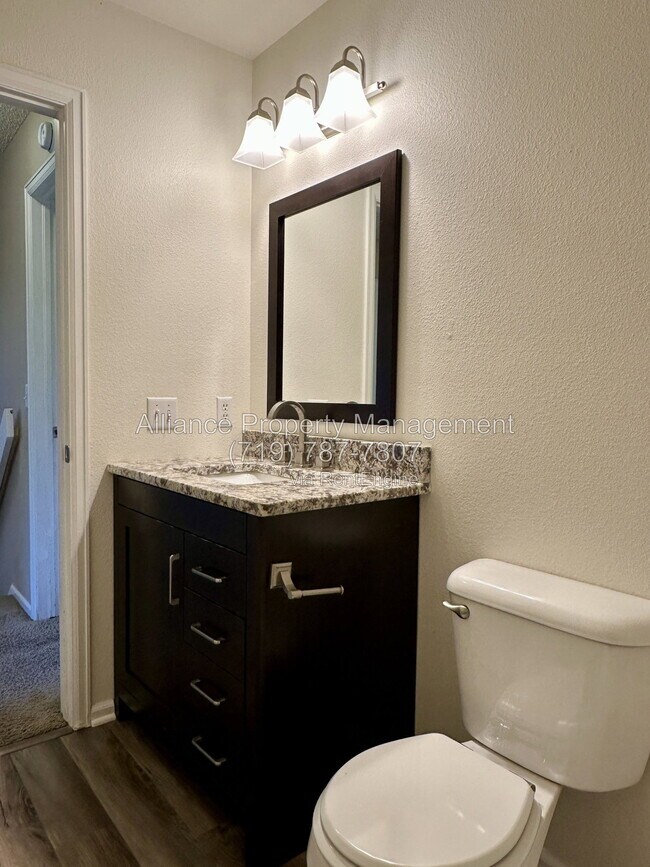 Building Photo - 965 Piros Dr