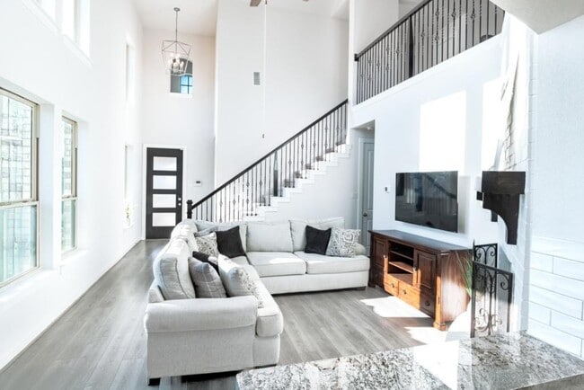 Building Photo - 8100 Copper Prairie Bend