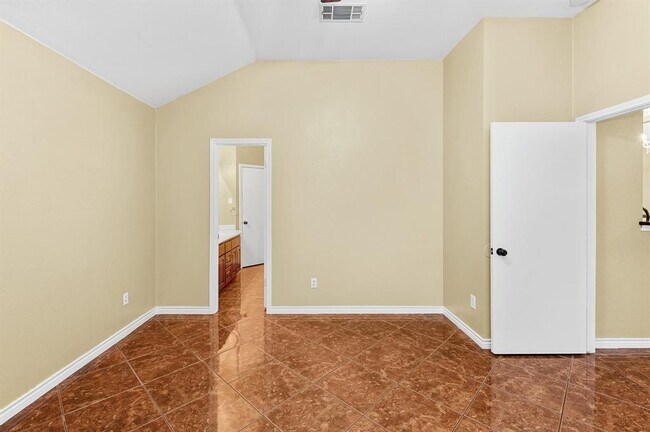 Building Photo - 1229 Laurelleaf Dr