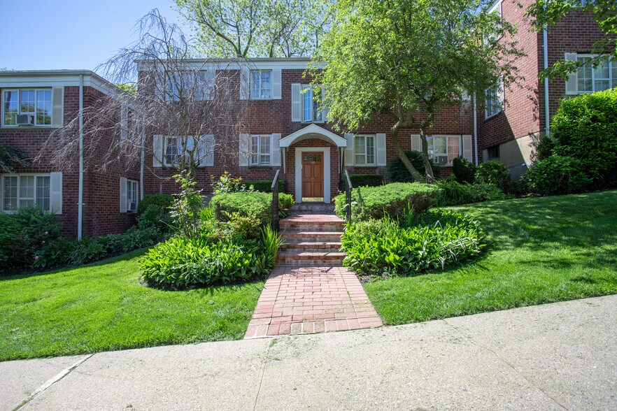 Building Photo - 50 Nathan Hale Dr