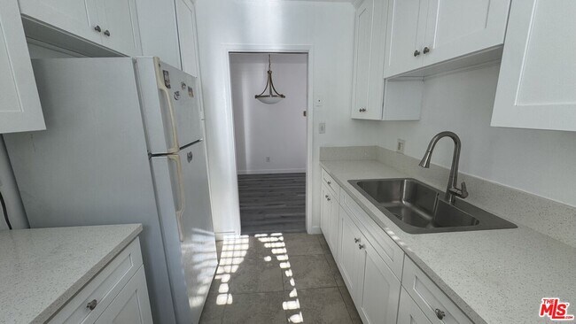 Building Photo - 630 Orlando Ave