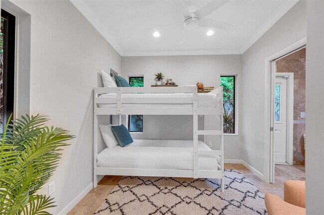 Building Photo - 2757 NE 20th St